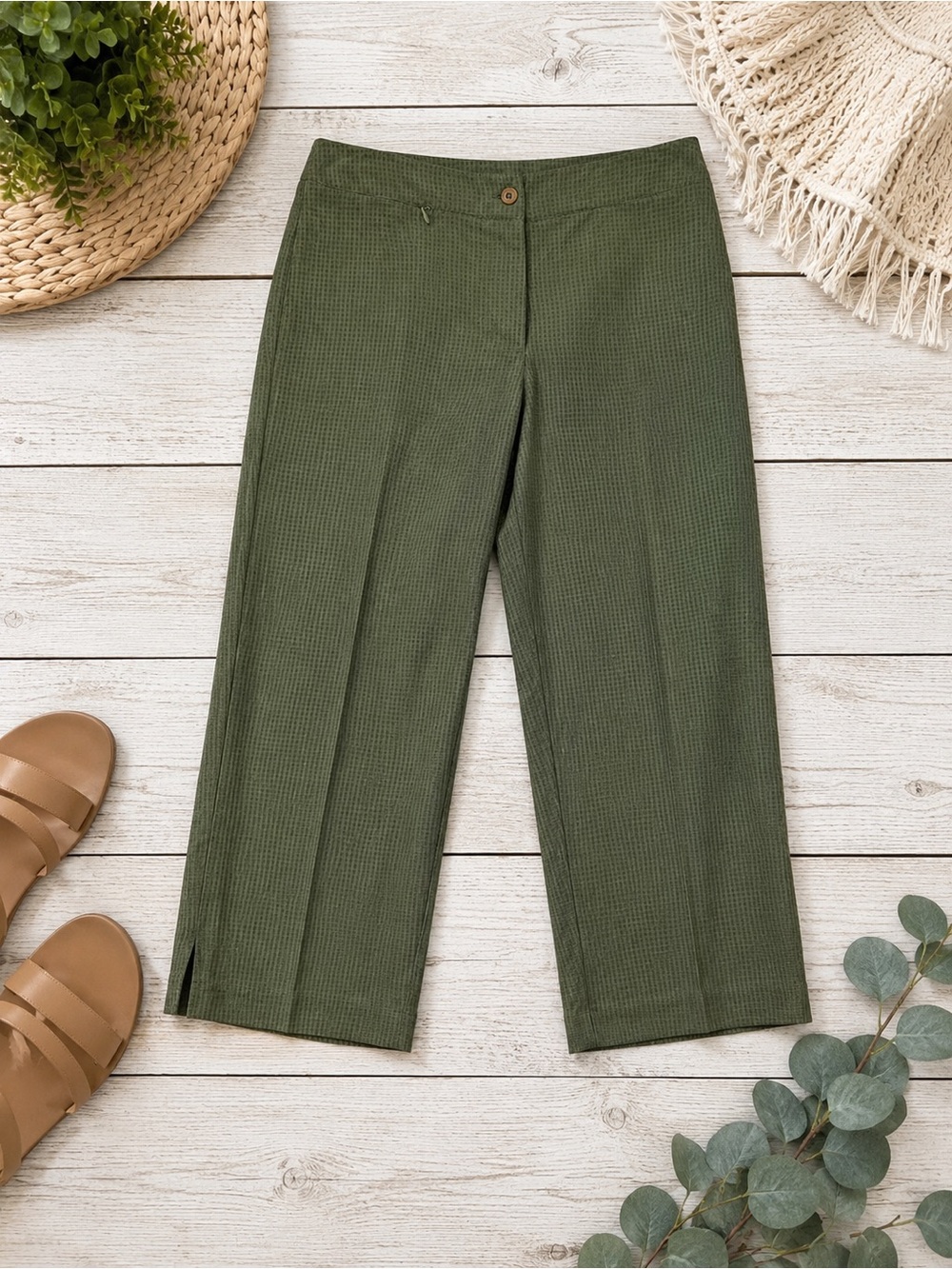 Woolrich Women’s Sage Green Check Cropped Pants Size 8